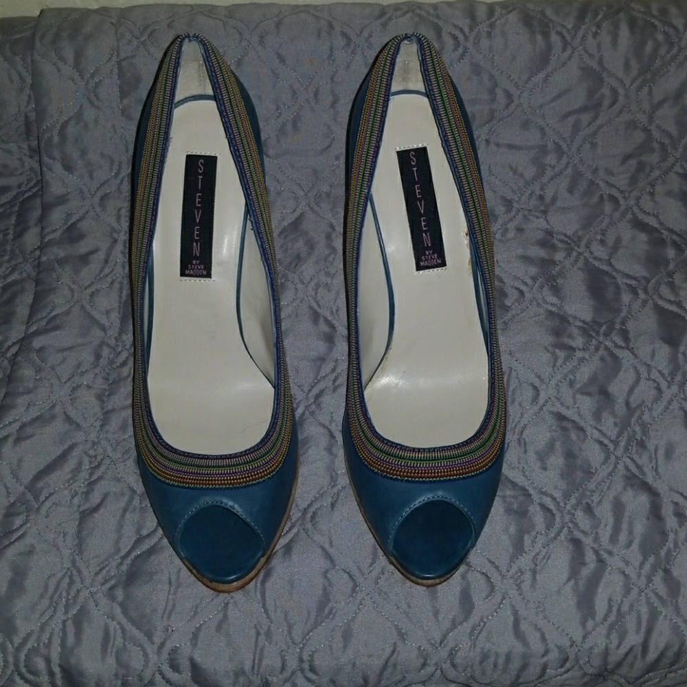 Steve Madden Peep Toe Pumps